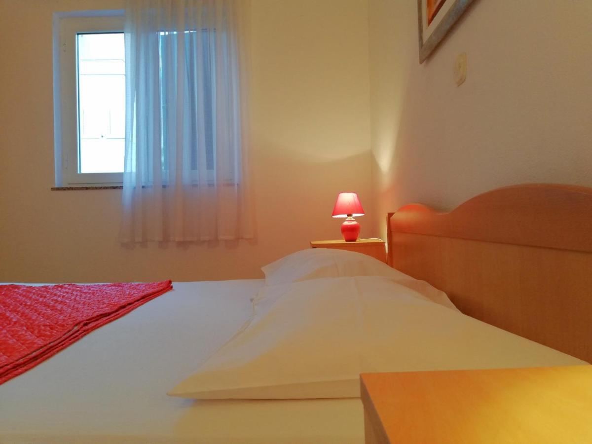 Apartments Roko Lalin 파코스탄 외부 사진